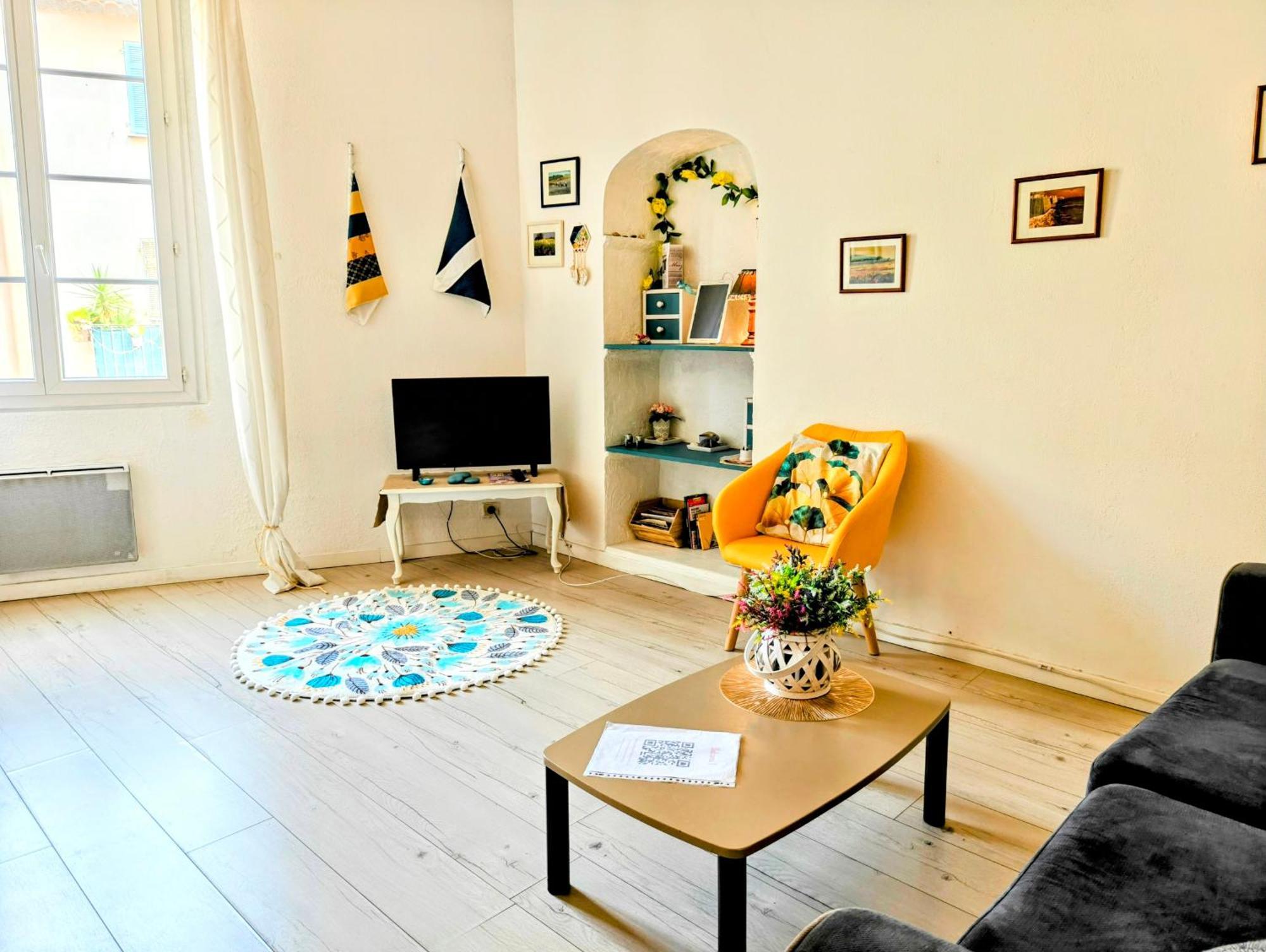 St Joseph - Great Holiday Flat - Old Town For 4 Nicea Zewnętrze zdjęcie